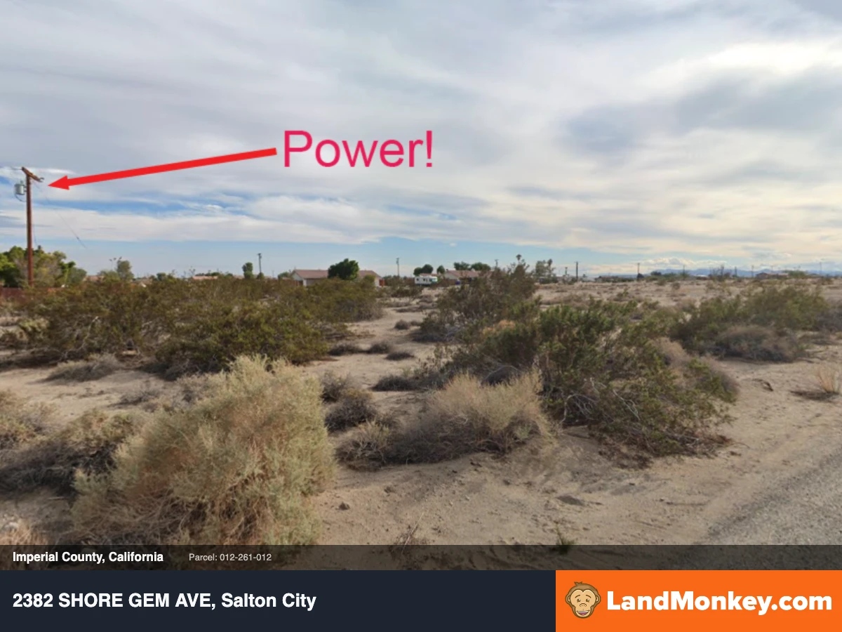 Settled neighborhood lot in Salton City-paved road, utilities at the line thumbnail 4