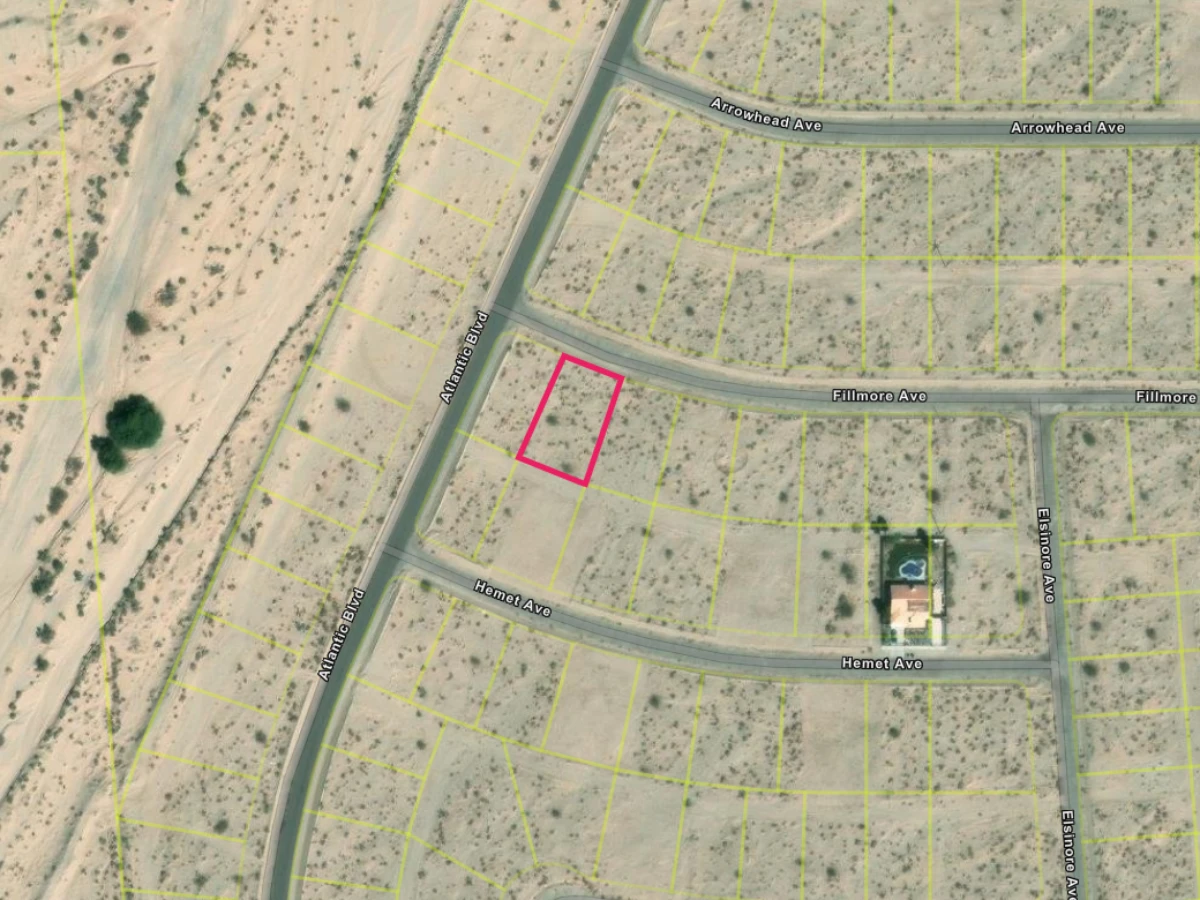 13.5K Square Feet, Paved Road, 1 Mile to Salton Sea Shoreline — thumbnail 2