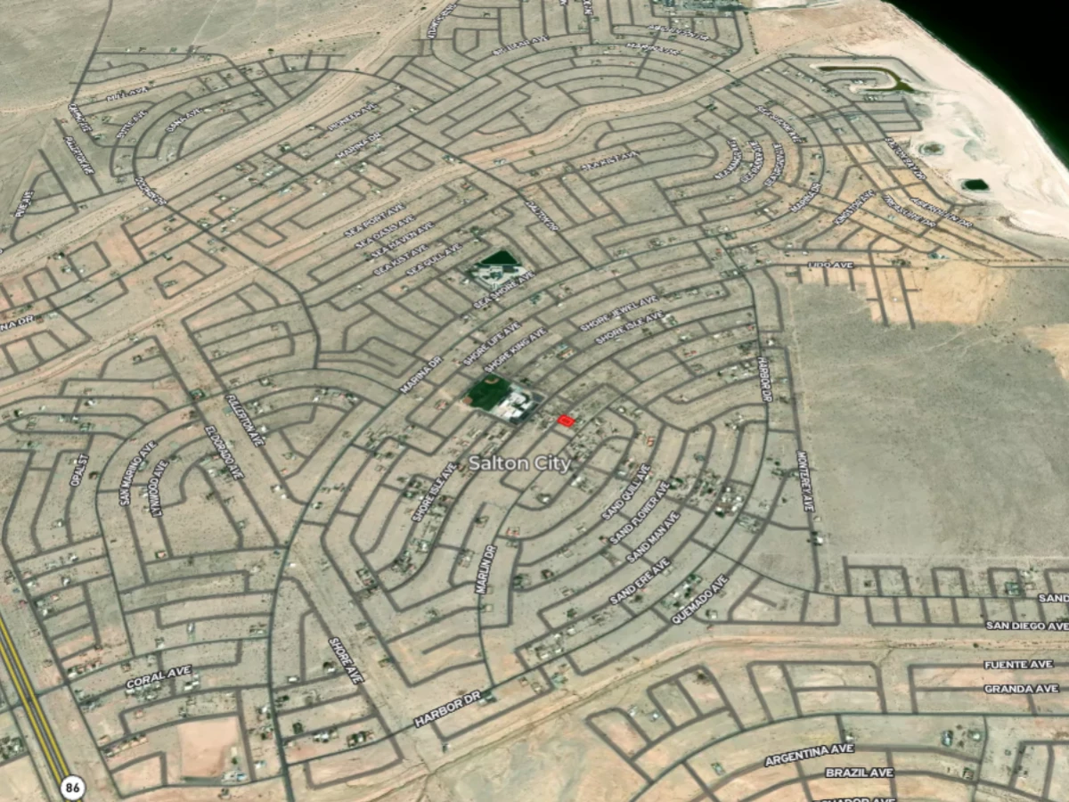 Established neighborhood near school in Salton City, CA — thumbnail 7