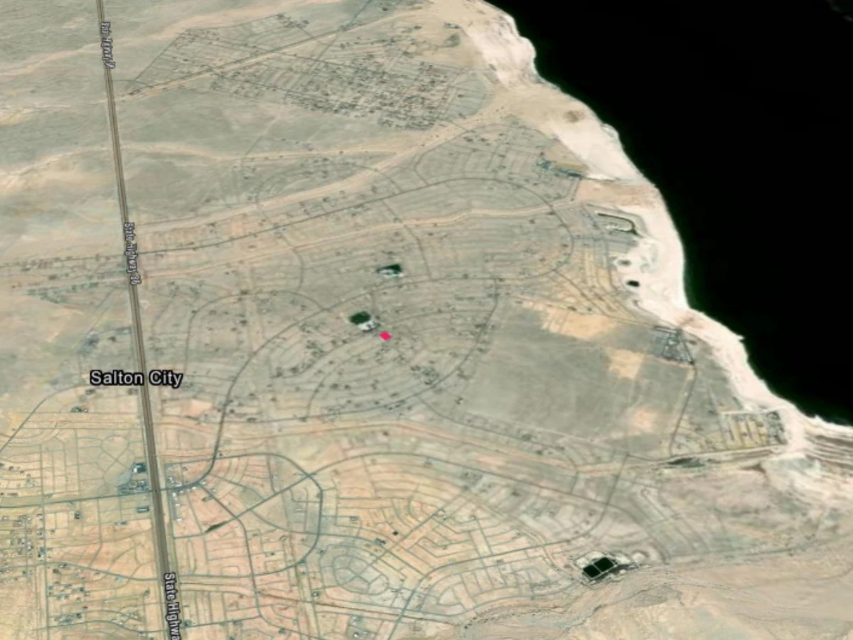 Established neighborhood near school in Salton City, CA — thumbnail 9