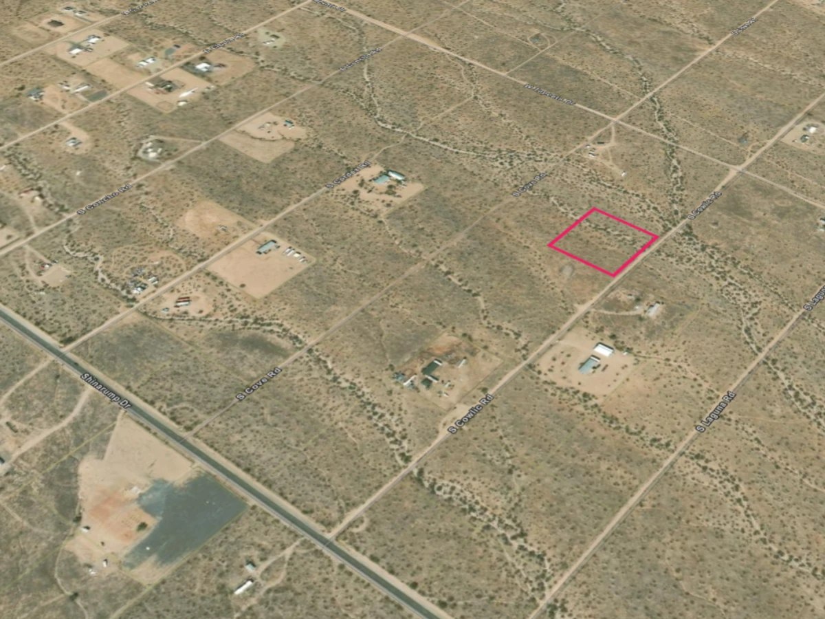 Open desert quiet - 2.35 acres in Golden Valley, AZ — thumbnail 4