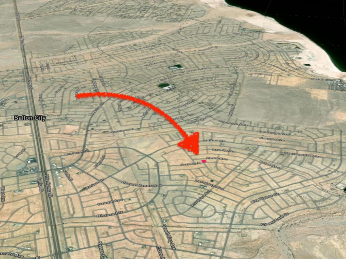 0.23 acre lot with power behind property in Salton City, CA — thumbnail 5