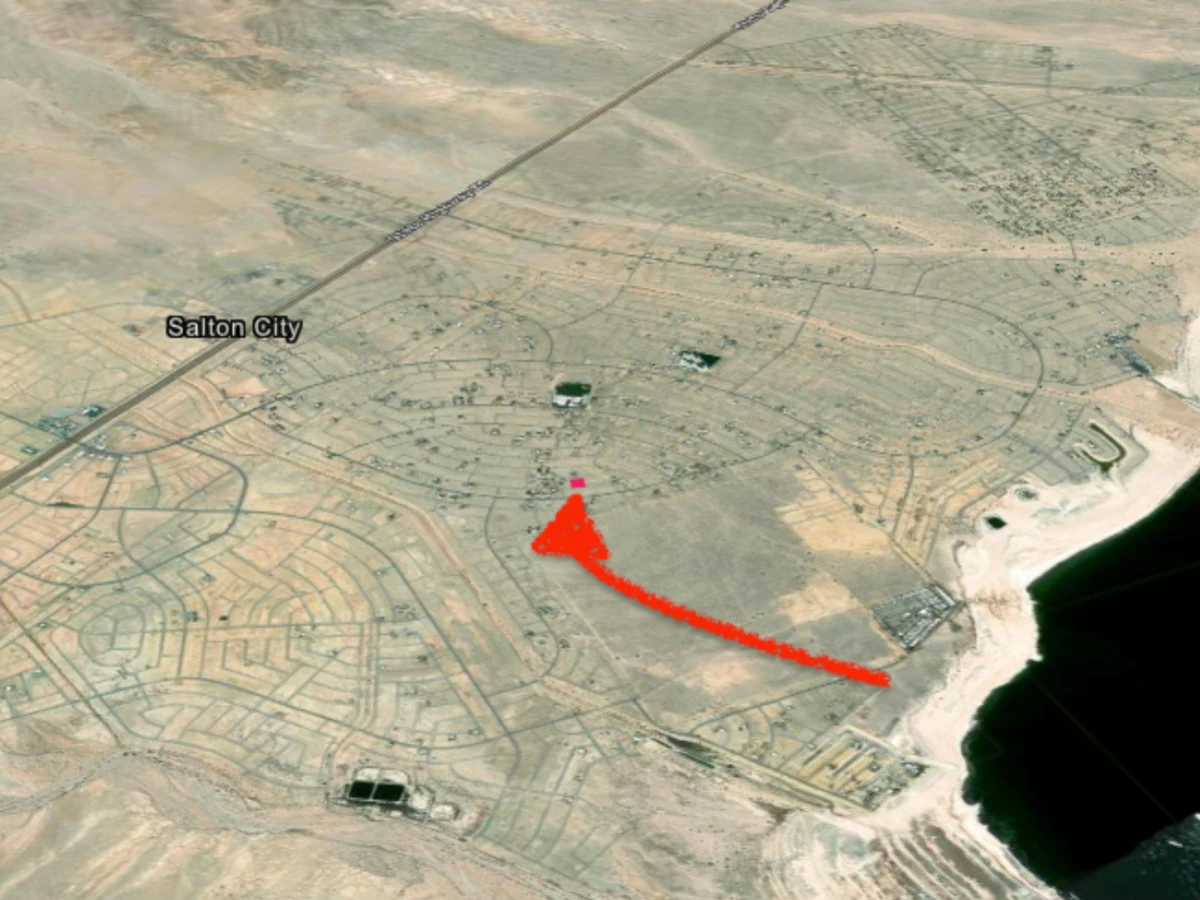 Power at the property line - homes nearby in Salton City, CA — thumbnail 7