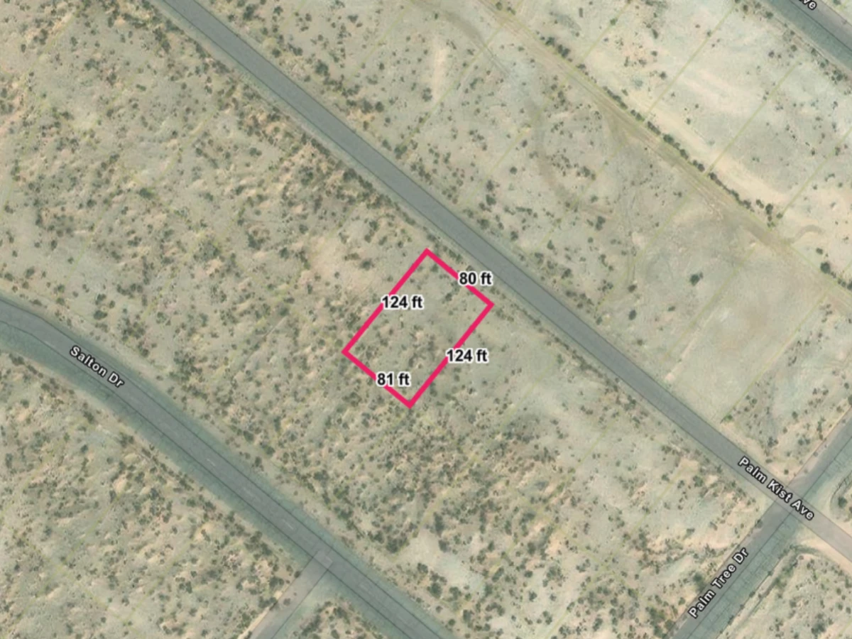 9,920 Square Foot Lot With Paved Road Access in Salton City, CA — thumbnail 4